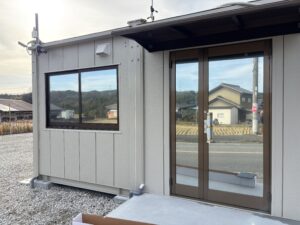 Miki city mirror film case study